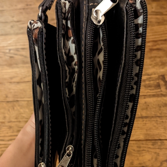 Set of 4 Small Black Wristlets - Picture 3 of 3